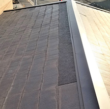 台風で飛散した屋根2